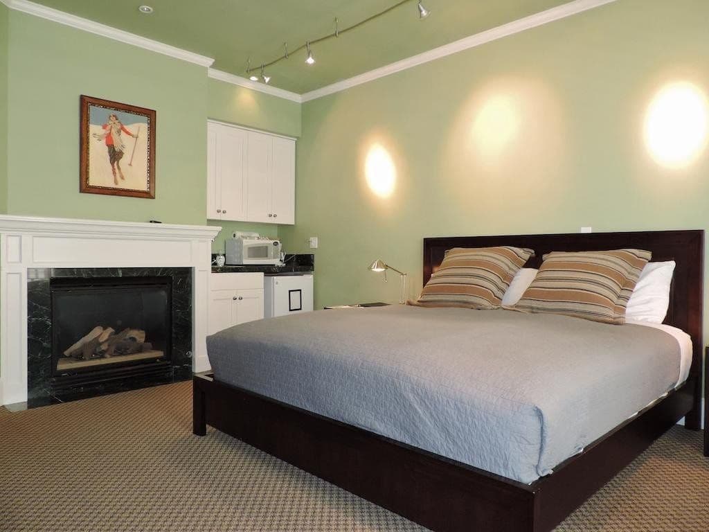 Dunton Town House gallery 1