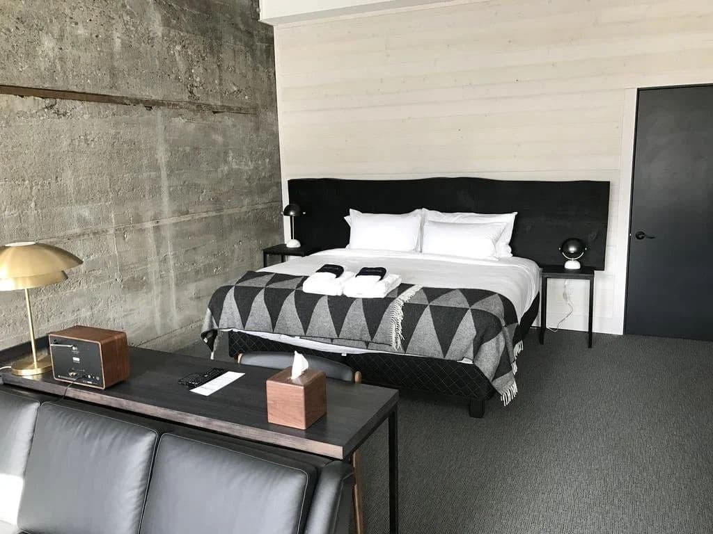 Eleven Revelstoke Lodge gallery 4