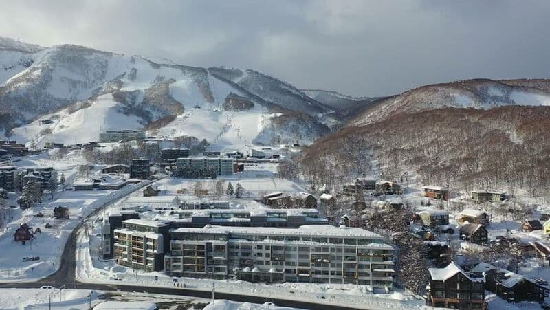 Setsu Niseko gallery 1