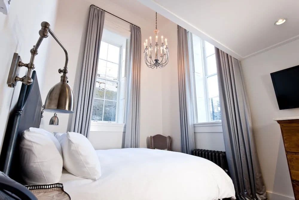 Washington School House Hotel gallery 4