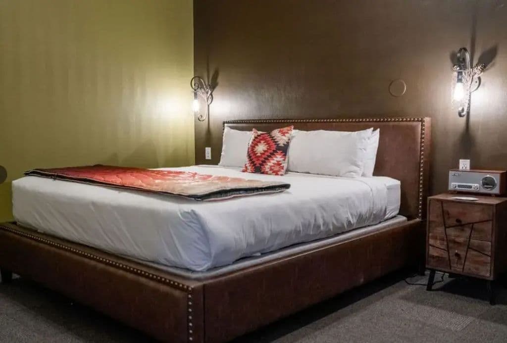Campfire Hotel gallery 4