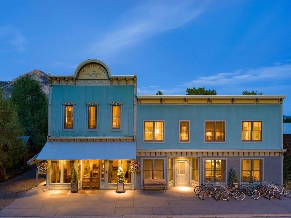 Eleven Scarp Ridge Lodge gallery 1