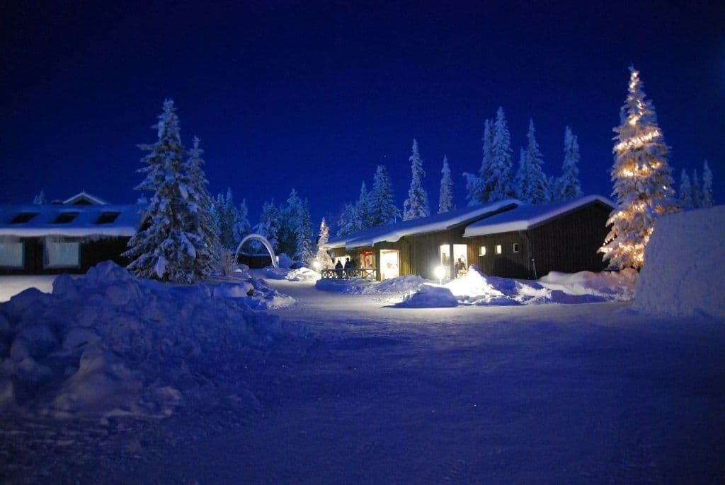 ICEHOTEL gallery 3